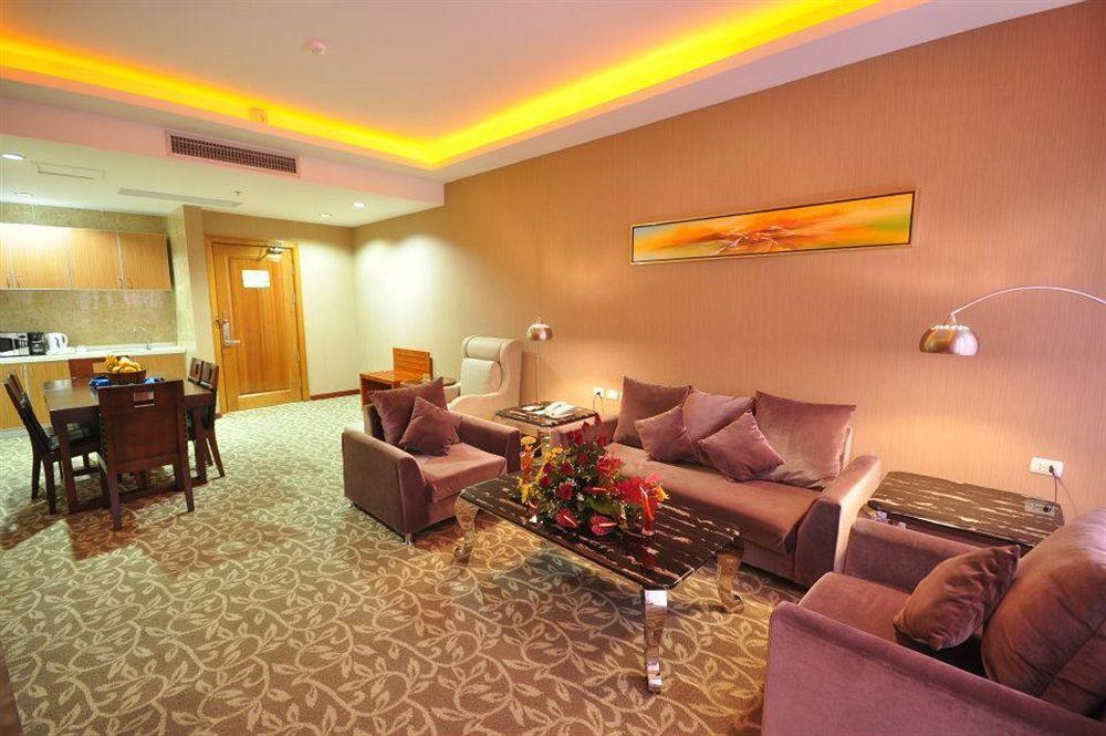 Sunlight Hotel Puerto Princesa Екстер'єр фото