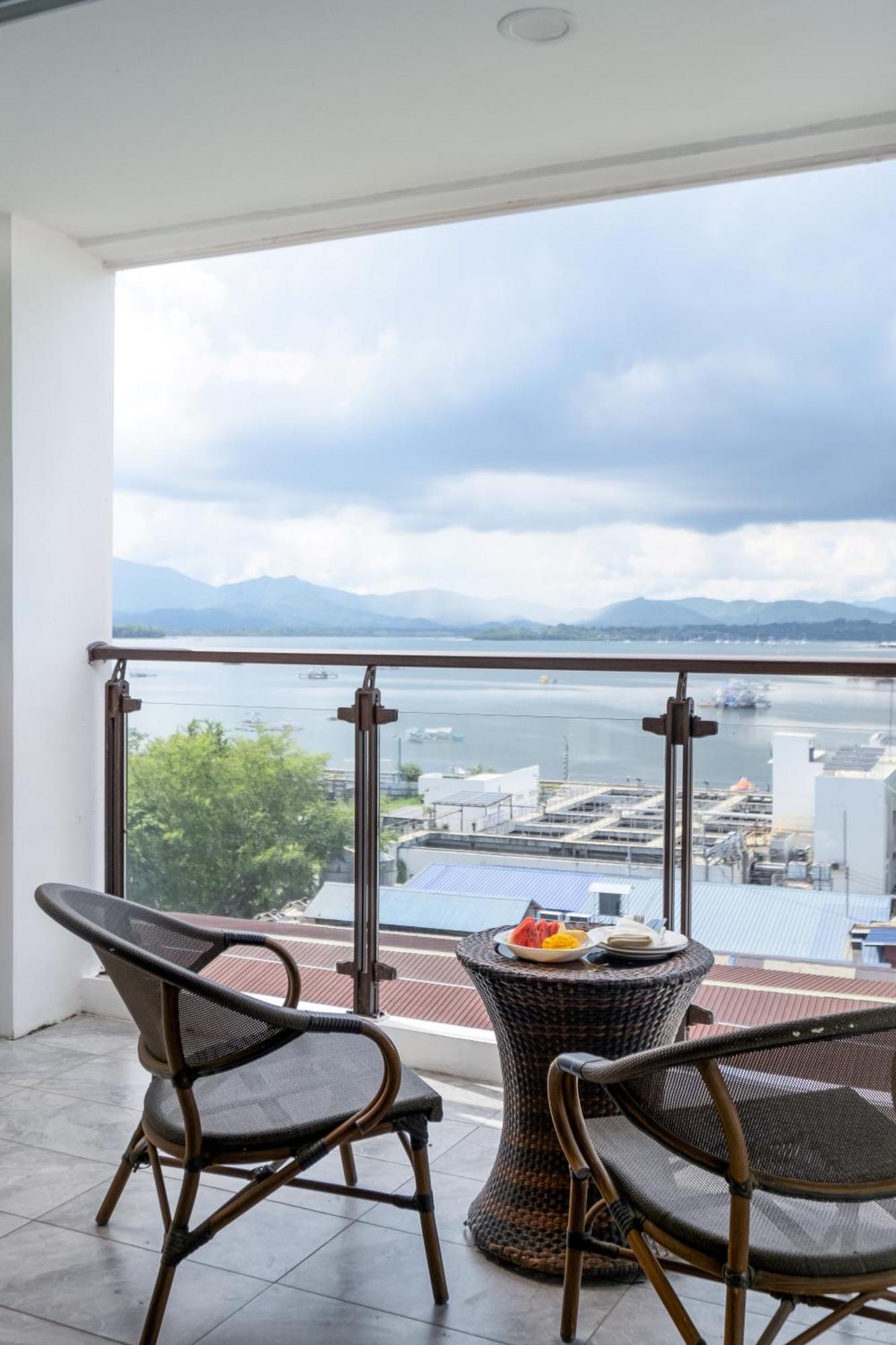 Sunlight Hotel Puerto Princesa Екстер'єр фото