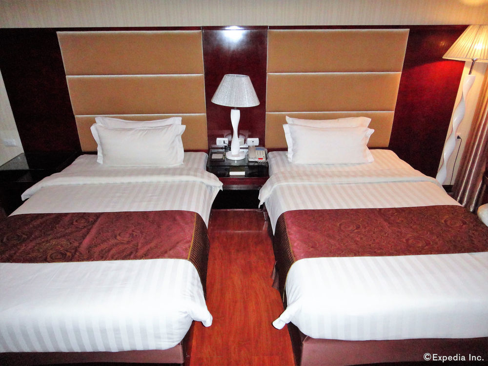 Sunlight Hotel Puerto Princesa Екстер'єр фото