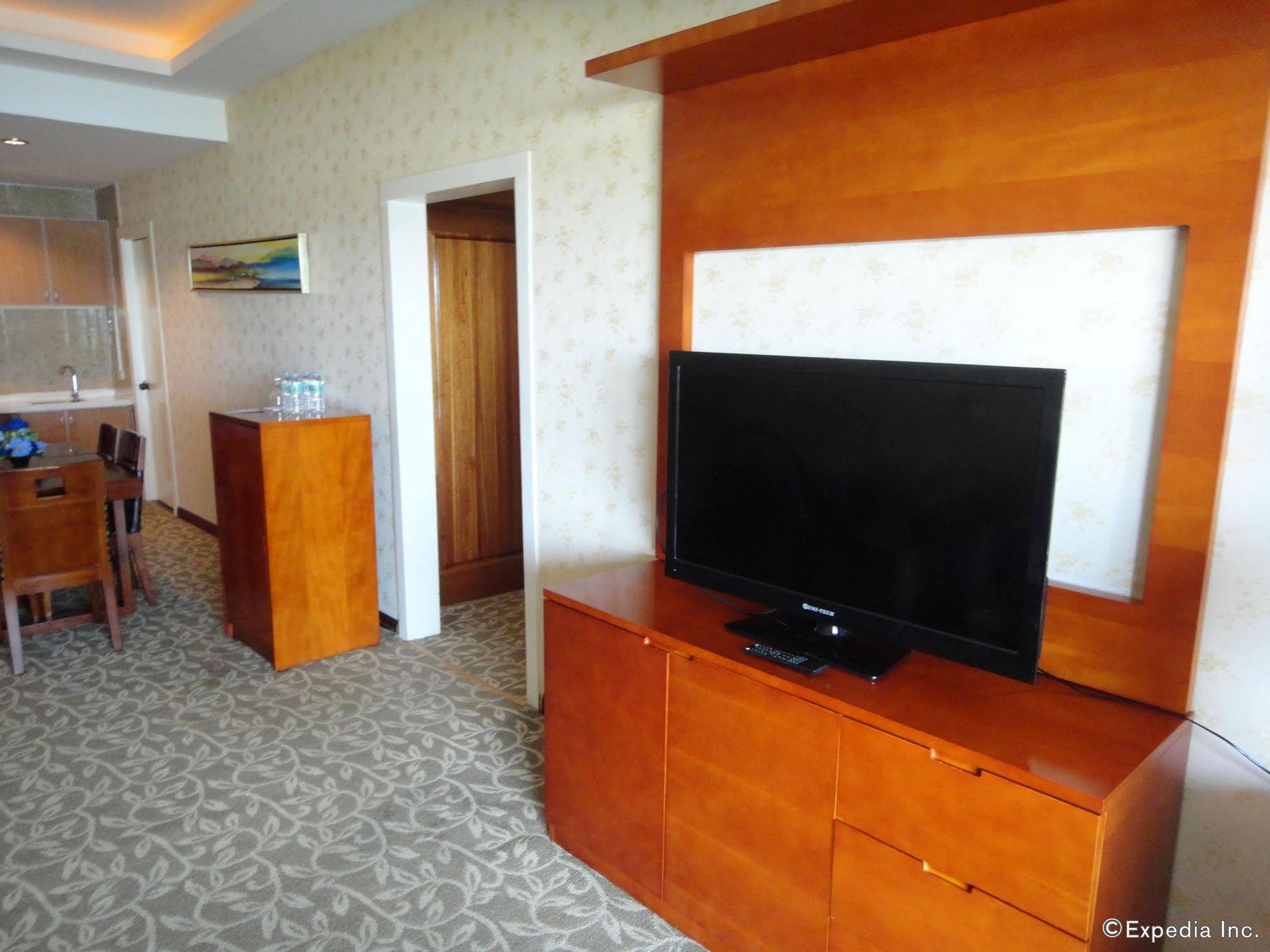 Sunlight Hotel Puerto Princesa Екстер'єр фото