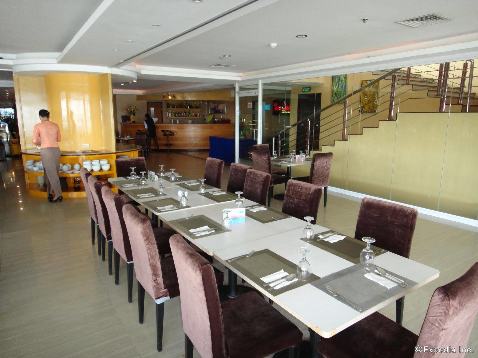 Sunlight Hotel Puerto Princesa Екстер'єр фото